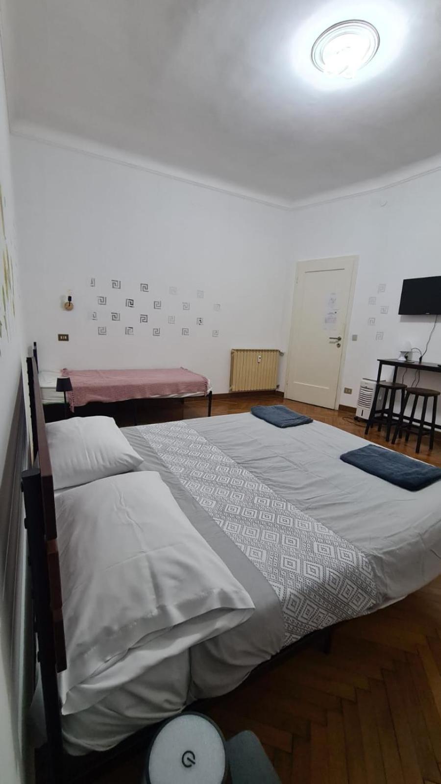 Dock Bay Lodge Hostello ตรีเอสเต ภายนอก รูปภาพ